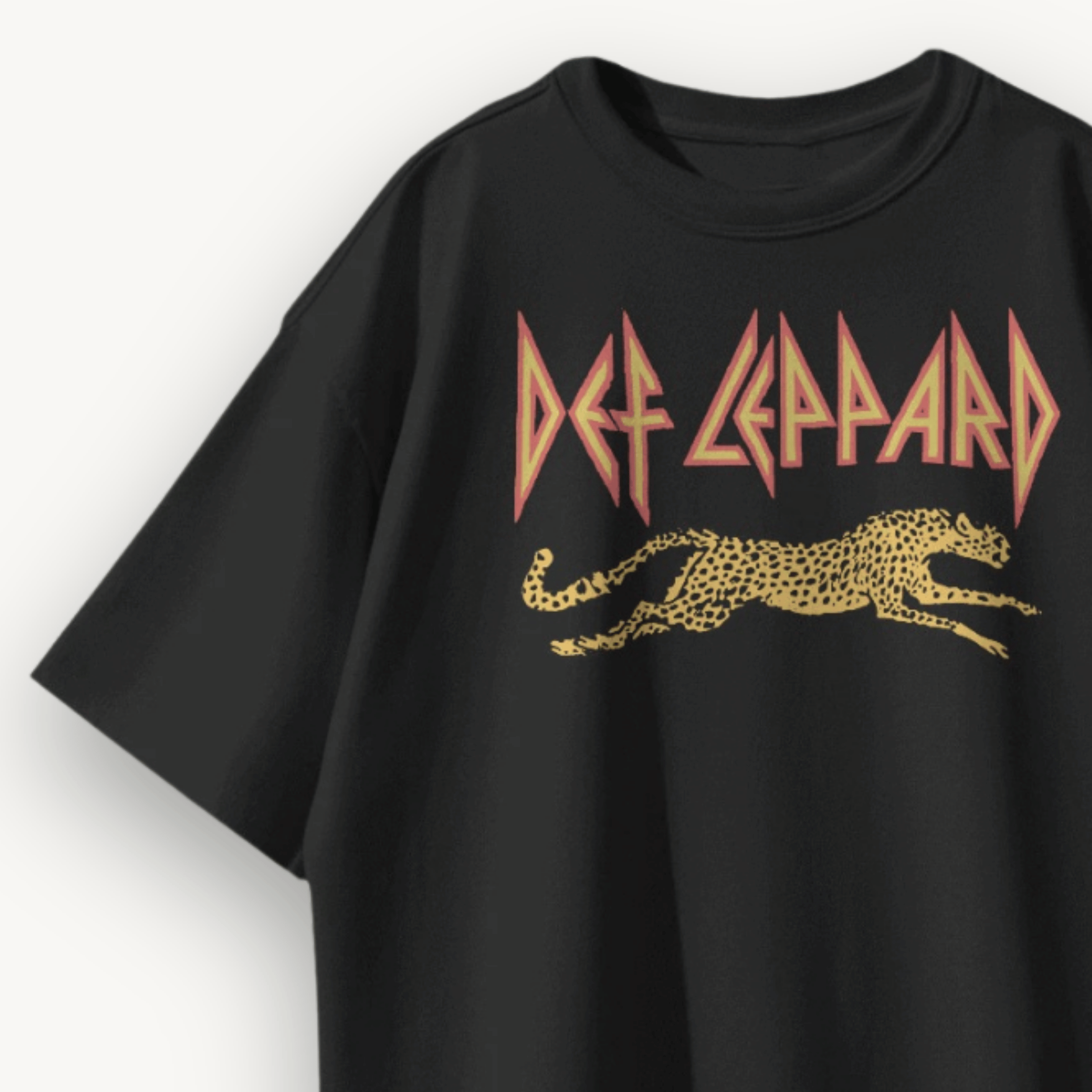 Def Leppard Leaping Leopard Black Oversized Tee