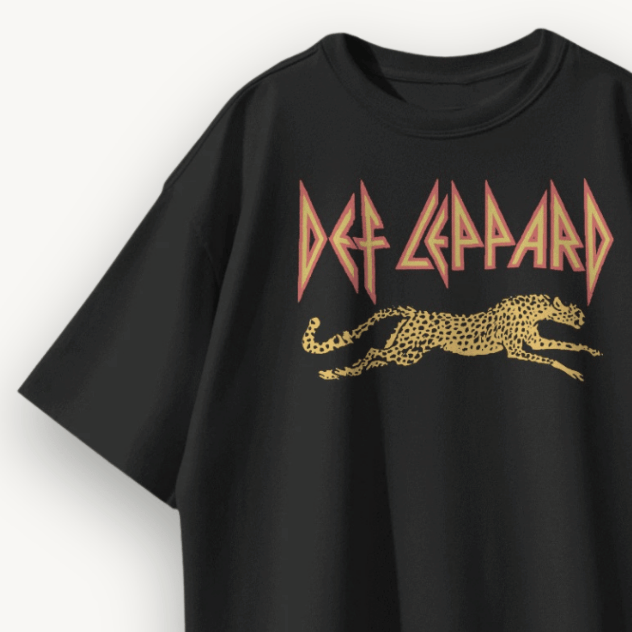 Def Leppard Leaping Leopard Black Oversized Tee